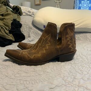 Ariat size 11 Brown Western Ankle Boots